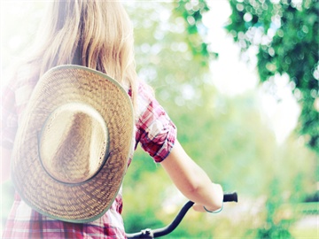 男子残忍杀害发小一家三口，被判死刑，社会震惊反响强烈